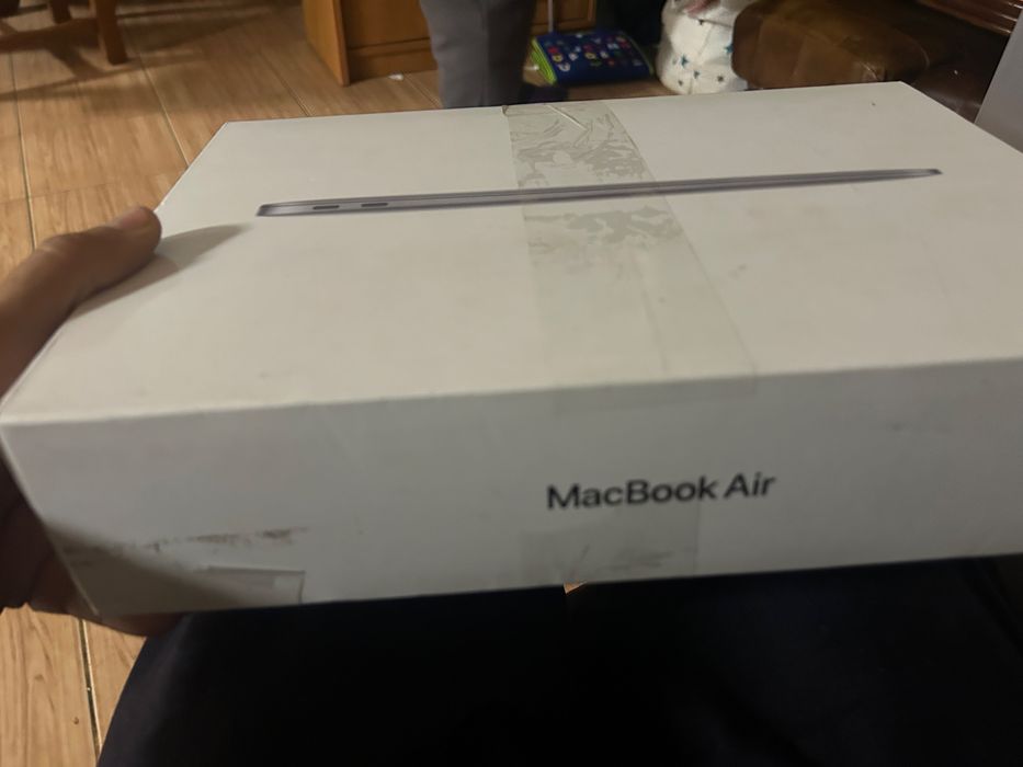 MacBook Air 13″ M1 8GB RAM 512GB SSD – Ca nou