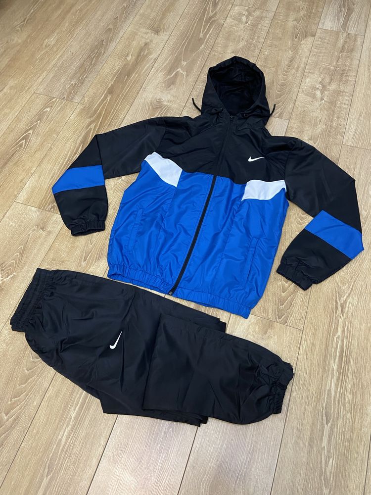 Trening Nike marimea S,L,XL,XXL