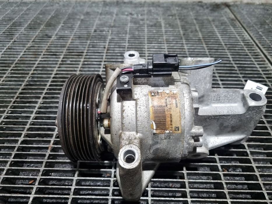 Compresor clima Dacia Duster II 1.6 Benzina 2018 - 2021 H4M 738 (1306) 926003541R