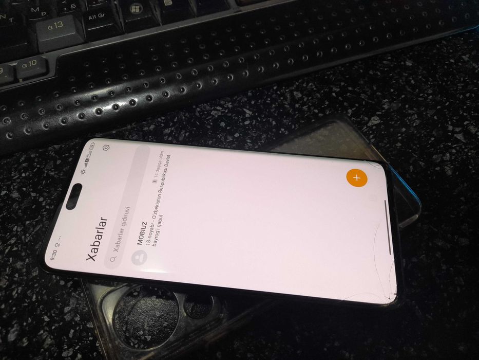 Mi 13 lite 256gb oynasi singan