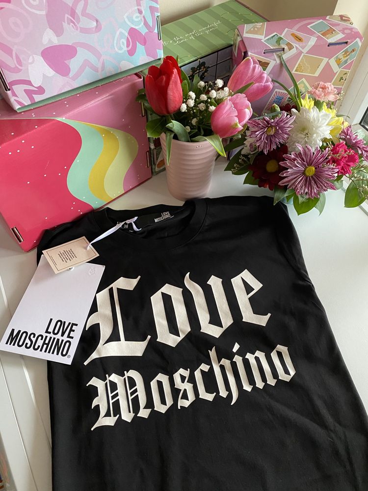 Love Moschino Тениски S