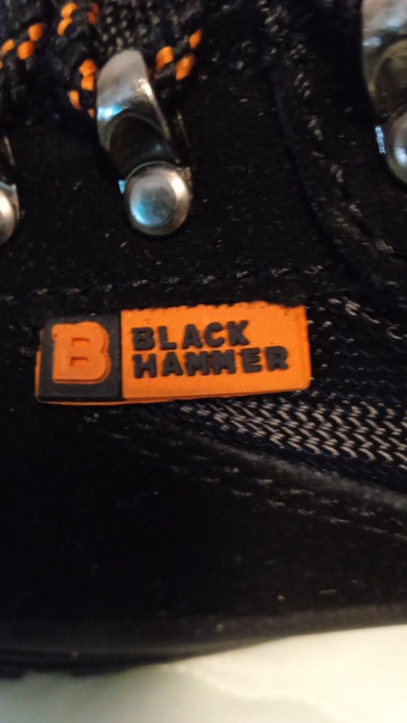 Bocanci Black Hammer Nr 45 , piele întoarsă noi