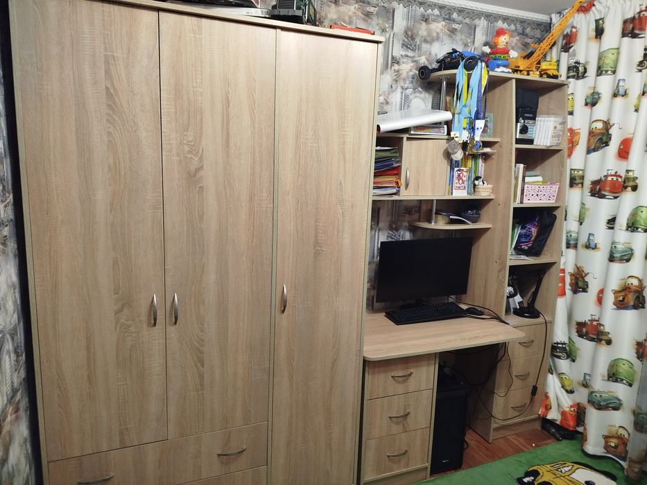 Продам мебель в детскую