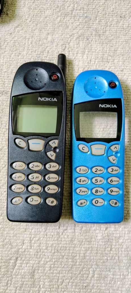 Lot Nokia sau Motorola