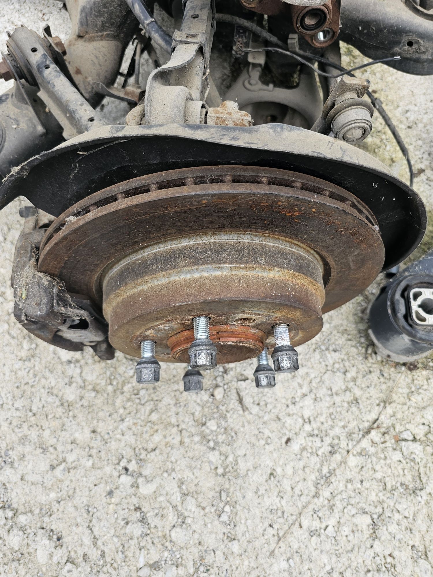 Discuri frana fata si spate bmw seria 3 e90, e91,e92 ,e93 Lci