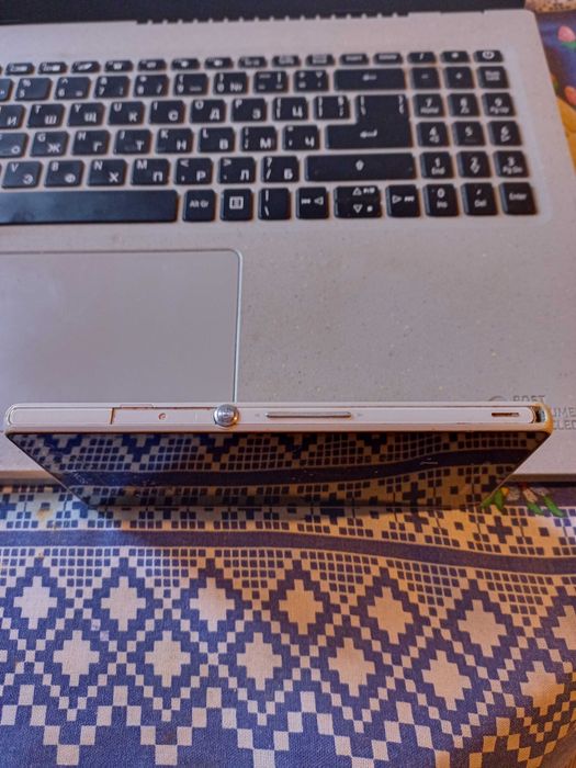 Смартфон Sony Xperia Z