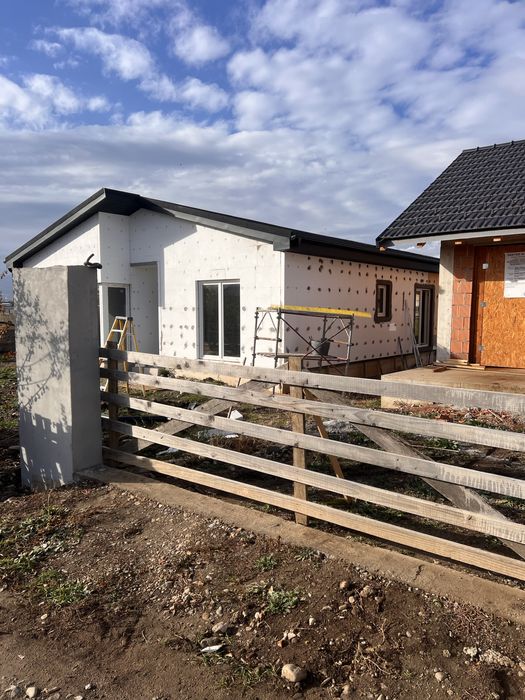 Casă modernă pe un teren generos de 800 m