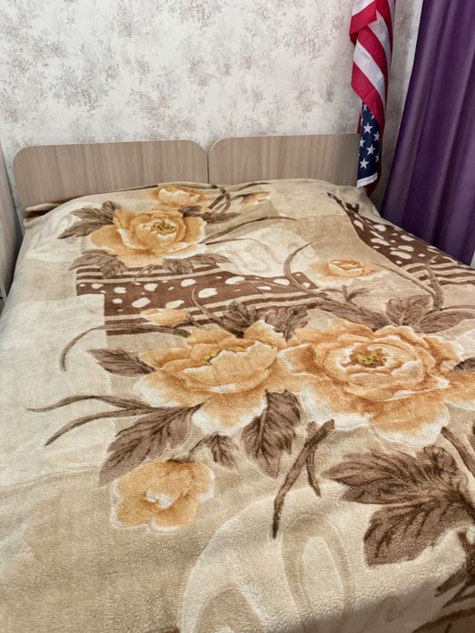 Кровать в хорошем состоянии