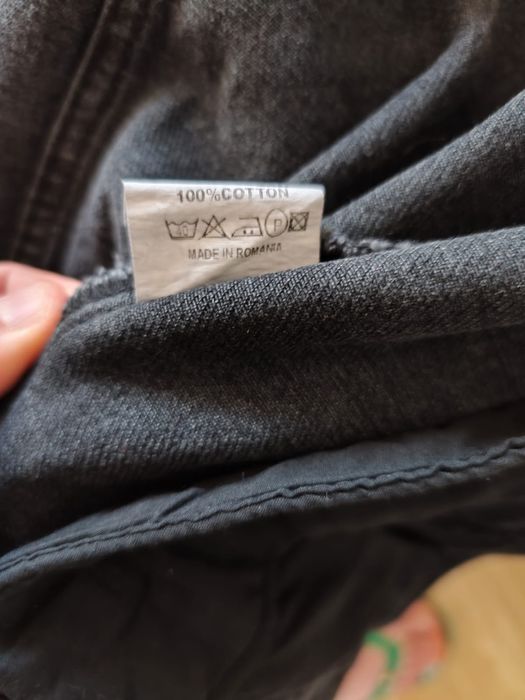 Vând geaca noua nefolosita