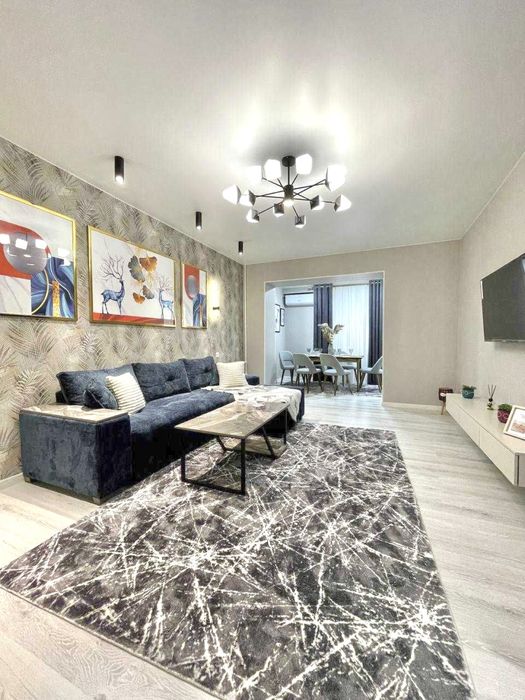 ( К94 ) СРОЧНО! Ц1 - 3/4/4 комнатная квартира в самом центре Столицы