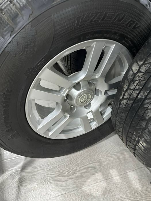 Зимние шины с дисками. Прадо 120/150