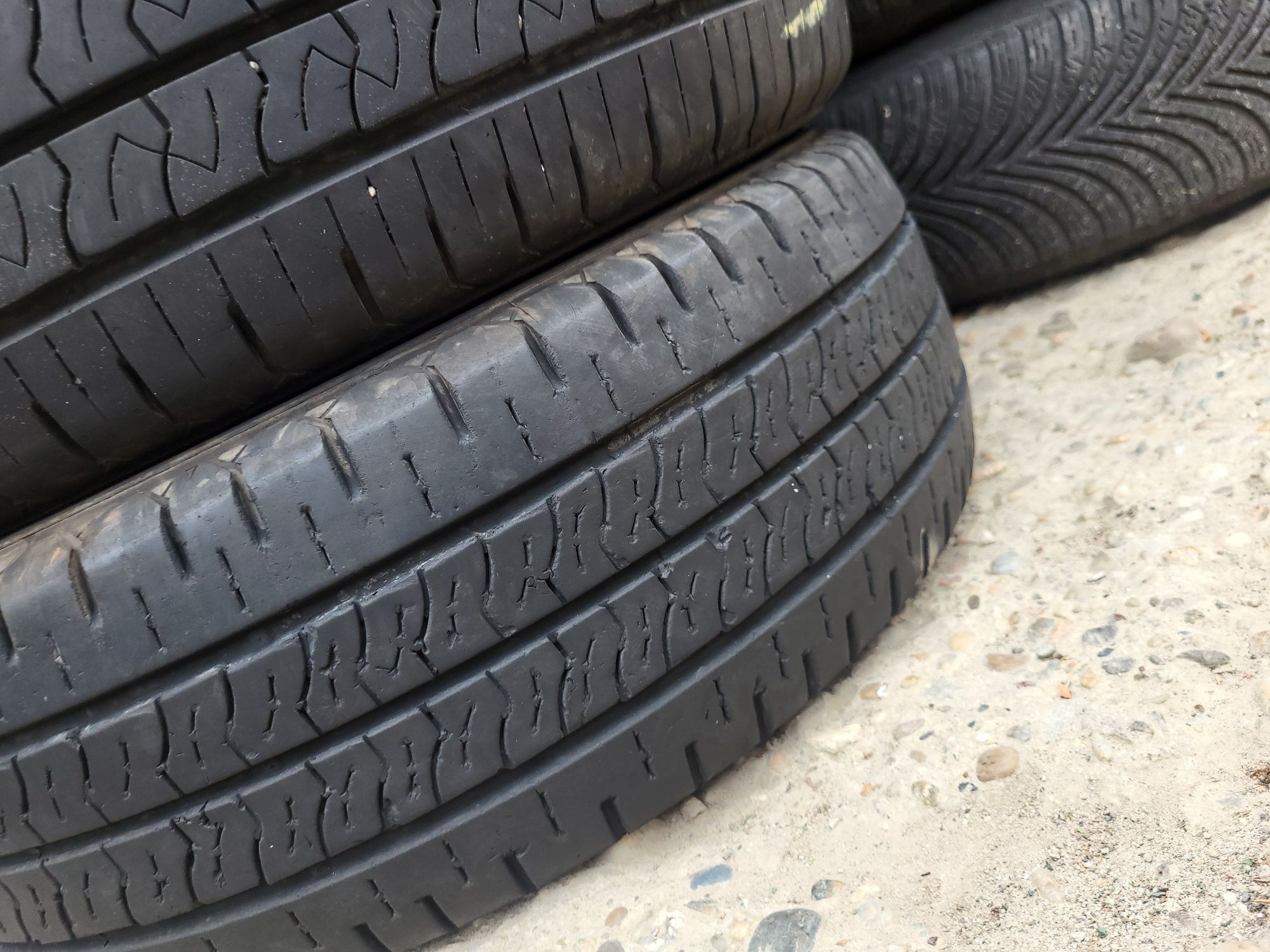 4 бр летни 215/65/15 Kumho