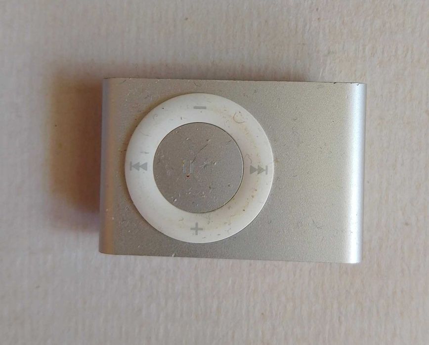 iPod shuffle 1GB със зареждаща станция