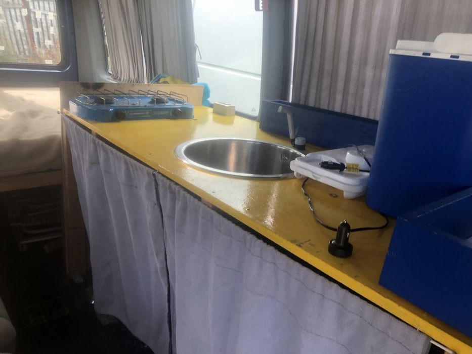 Autorulota LT 2004 2,5 TDI 6 locuri