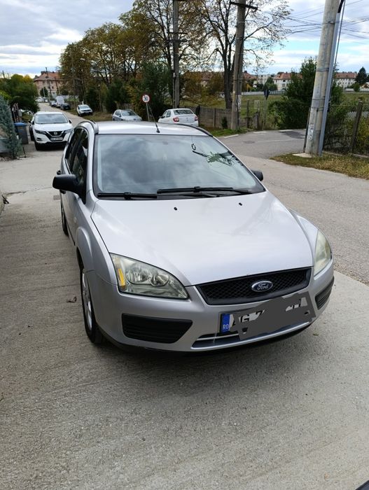 Vând Ford focus 1.6