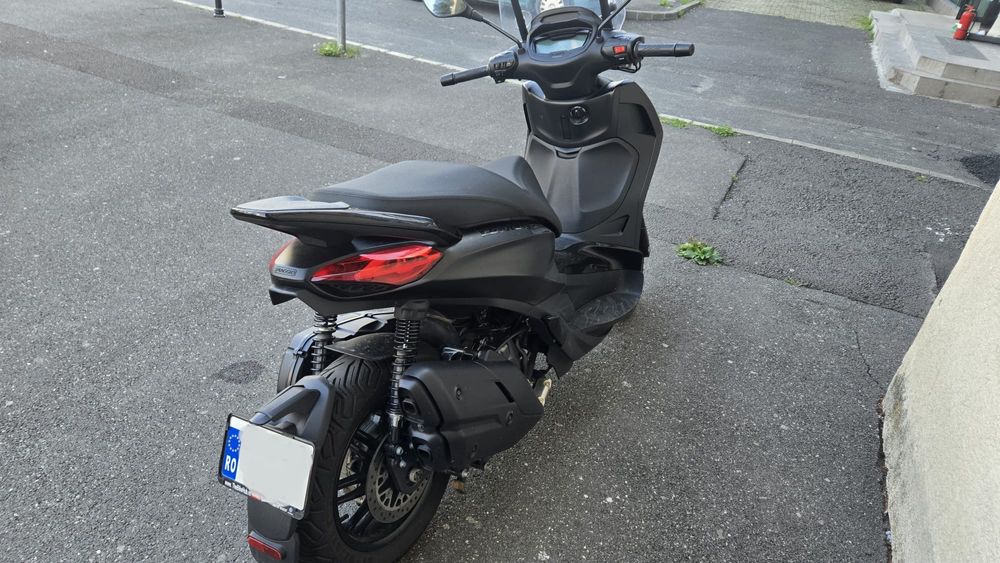 Piaggio Beverly 400 hpe, an 2024