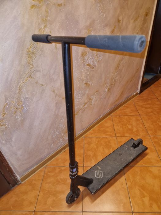 Trotineta Freestyle Striker Gravis