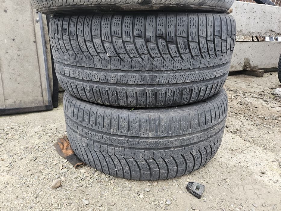 Cauciucuri iarna Nokia 255 45 R19