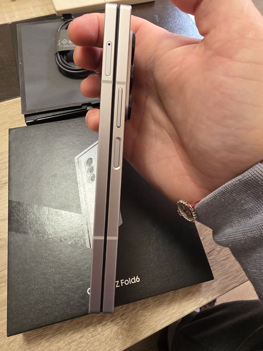 Samsung Z fold 6 256GB RAM 12GB