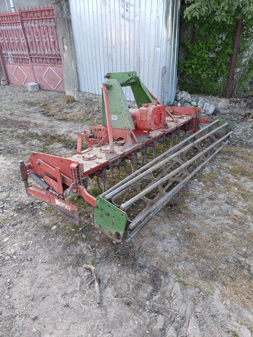 Freza,Grapa rotativă ,KRONE 2,5m