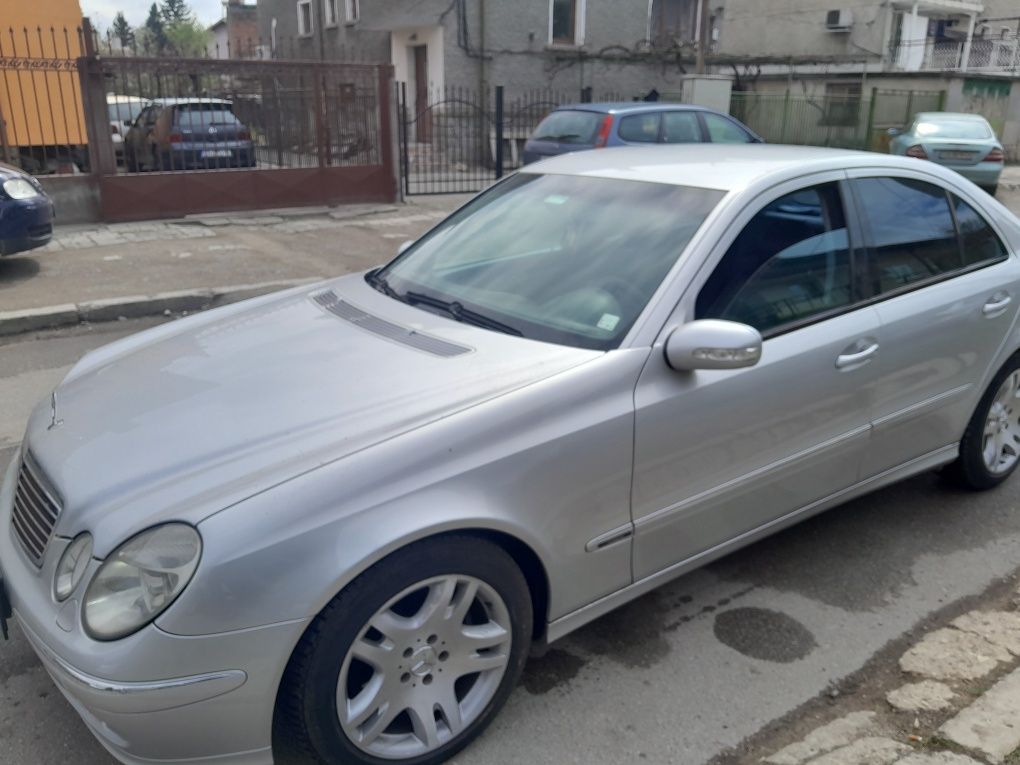 Продавам мерцедес е клас 280 сди