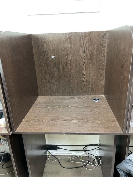 Функциональные и Стильные Столы для Колл-Центра