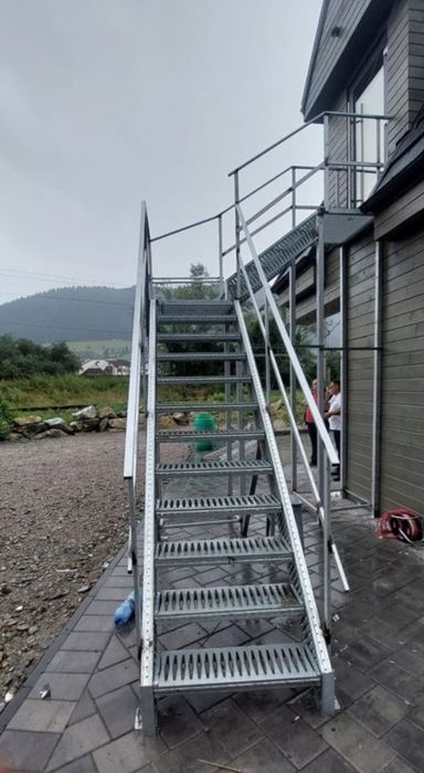 Scară zincata la comanda în toată țară livram ori unde în țara