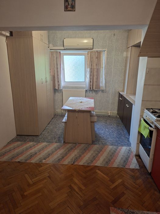 vand apartament 2 camere cofort 1 sporit zona uniri nord