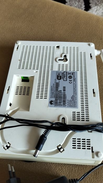 Vând router Gpon Huawei hg 8247h echolife  ( fibra optica.
