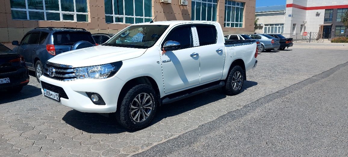 Аренда автомобилей Toyota Hilux