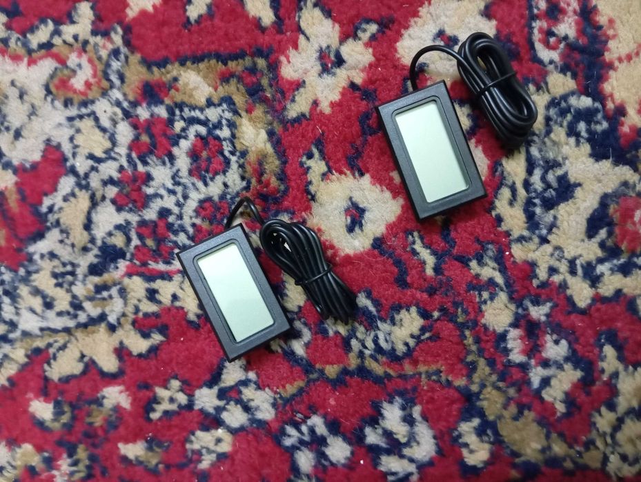 Термометър с батерии