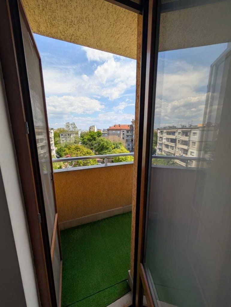 Дава се под наем Тристаен апартамент в Пловдив, Център - 100 кв.м за 600 € - Снимка #17