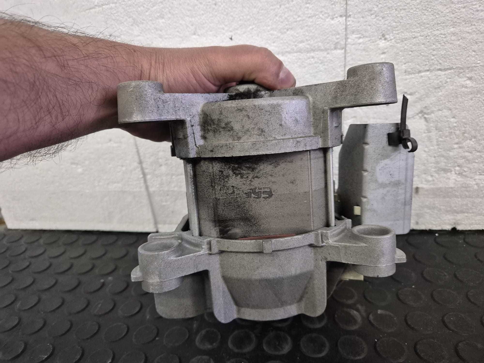 Motor masina de spalat Whirlpool 7 pini ACC UOZ112 cod / R34