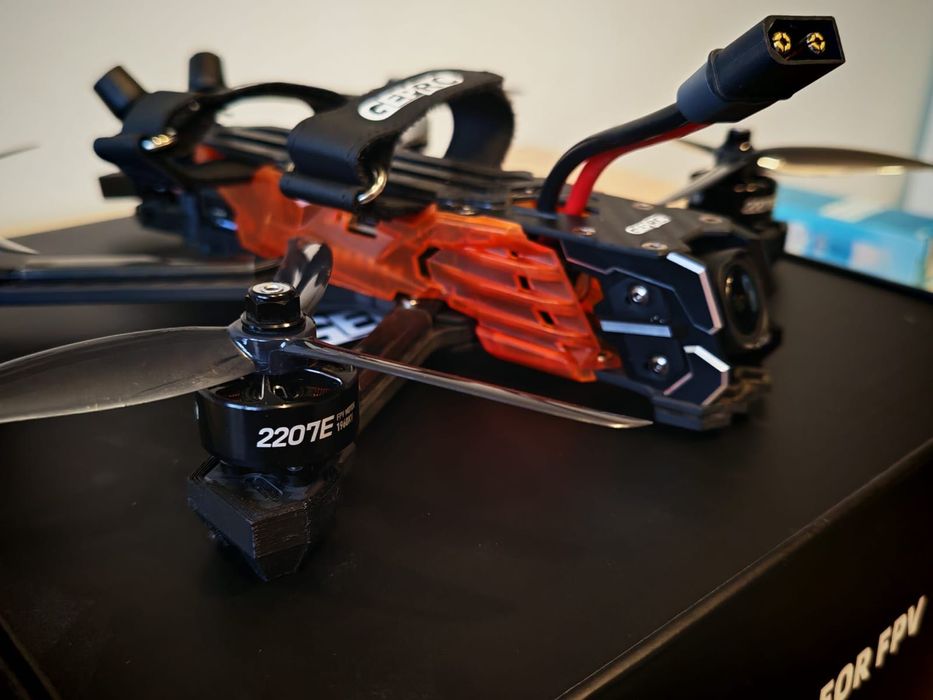 Drona GepRc VAPOR D5