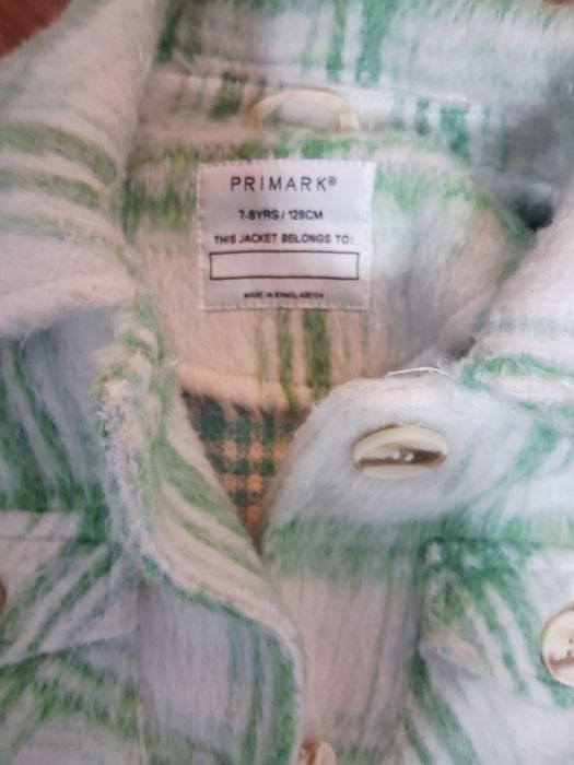 Gecuta primăvara toamna fetita