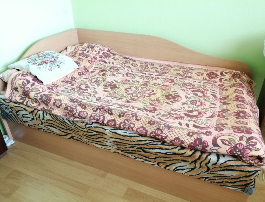 Спалня със средно твърд матрак