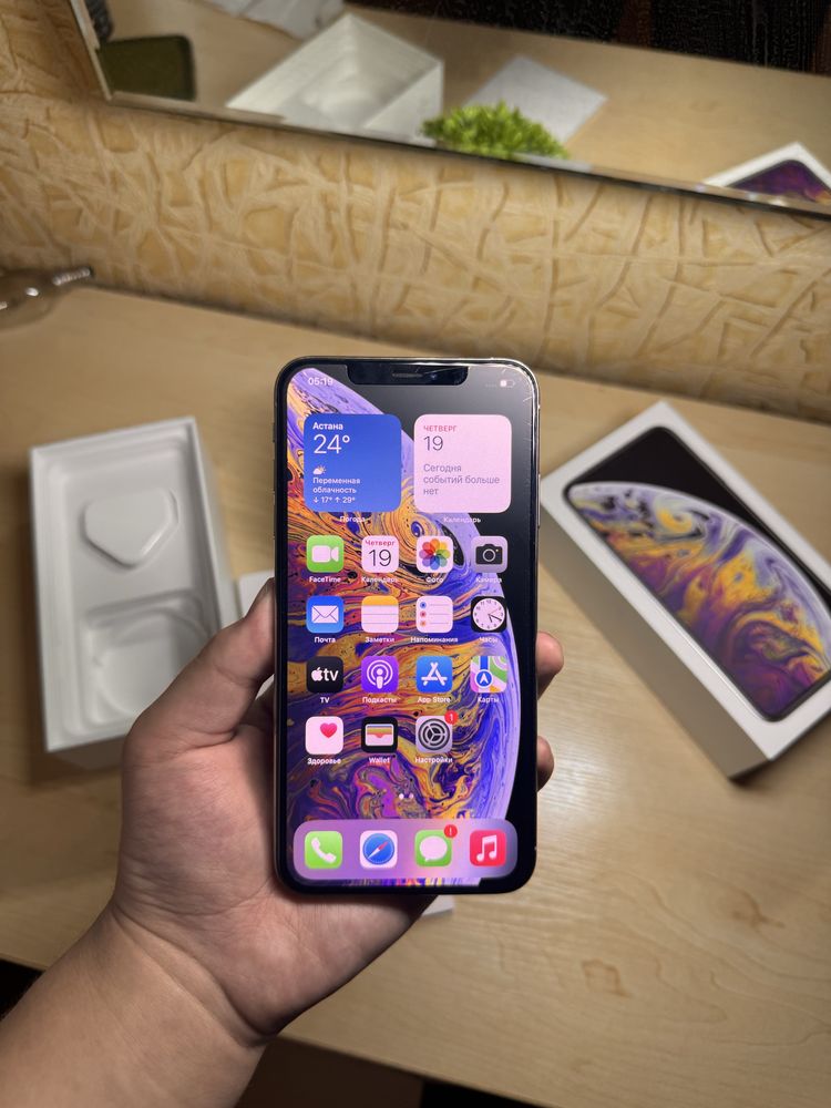 iPhone Xs Max 256GB в отличном состоянии!