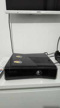 Vand XBOX 360 Slim Elite 250gb