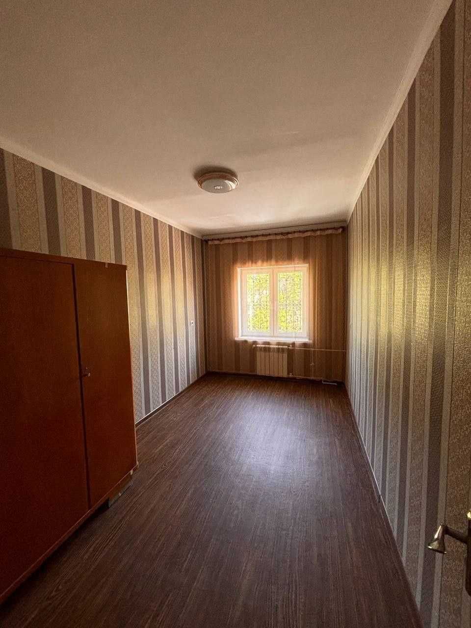 Продаётся квартира 
Метро Бадамзар