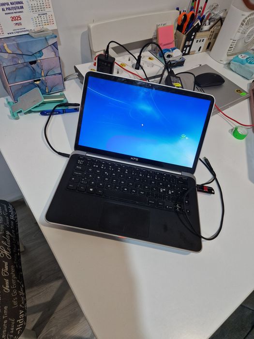 Laptop Dell 13 inch  8G Ram, Ssd - 256, -i5 ,funcțional la priza