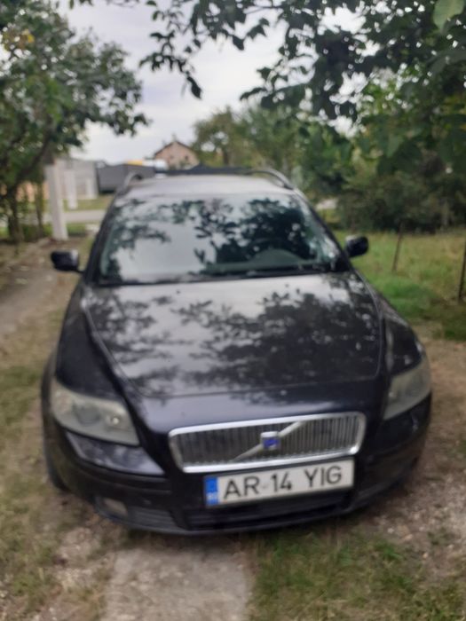 Volvo V 50 motor 2.0 TD.Pret 2650 euro negociabil.