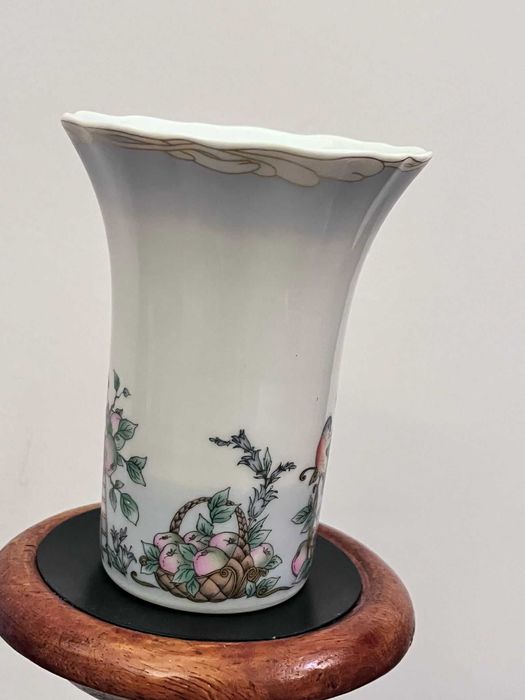 Portelan pe suport w germania HUTSCHENREUTHER bibelouri bibelou