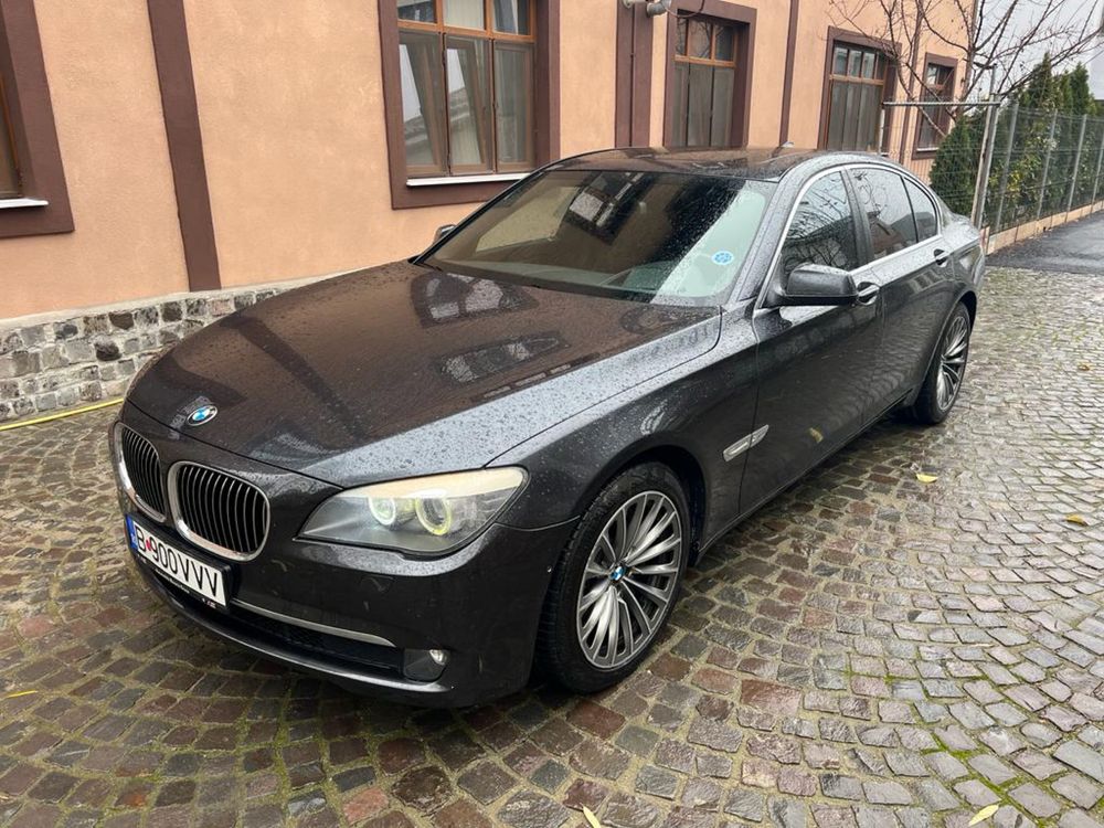 BMW Seria 7 740 Xdrive