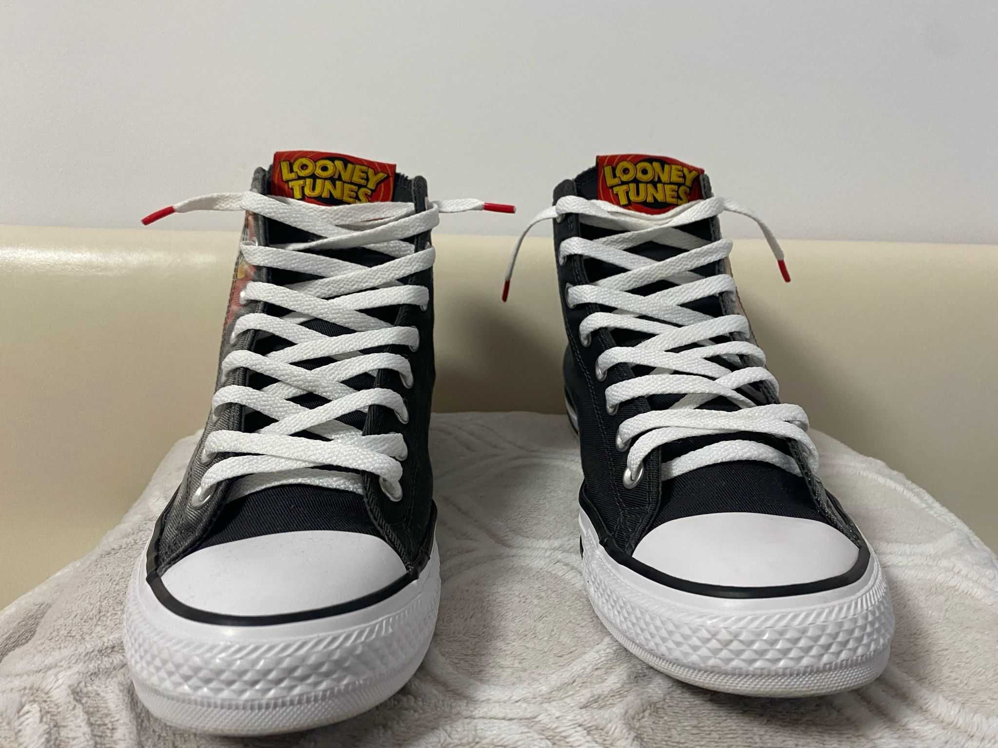 Converse unisex, high rise cu model Looney Tunes