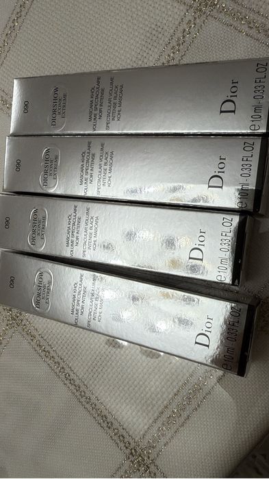 DIOR тушь , отличный вариант для подарка, упаковка и качество отличное