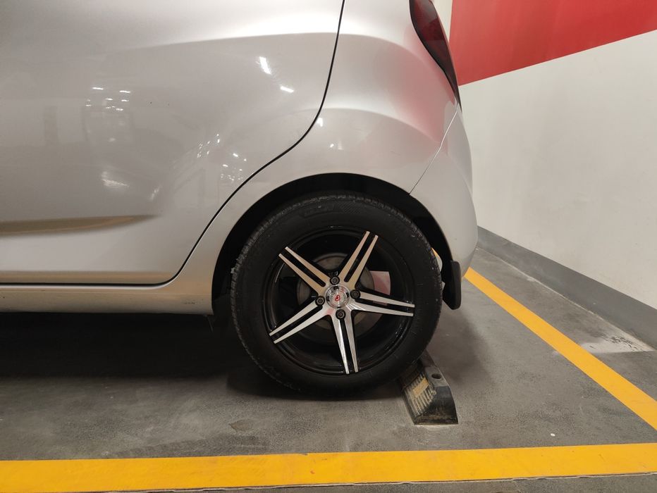 R15 Vossen obmen R15 temir diskaga