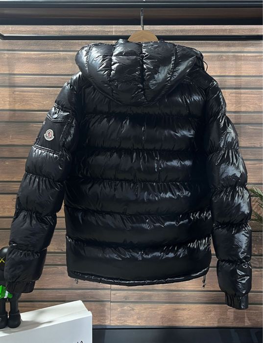 Яке MNCLR чисто ново без никакви забележки.