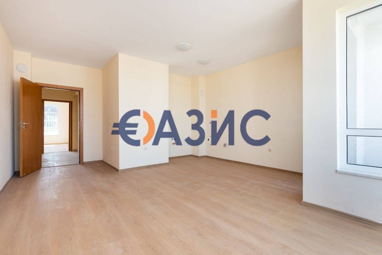 Продава се Тристаен апартамент в Бяла - 92 кв.м за 739 €/кв.м - Снимка #7