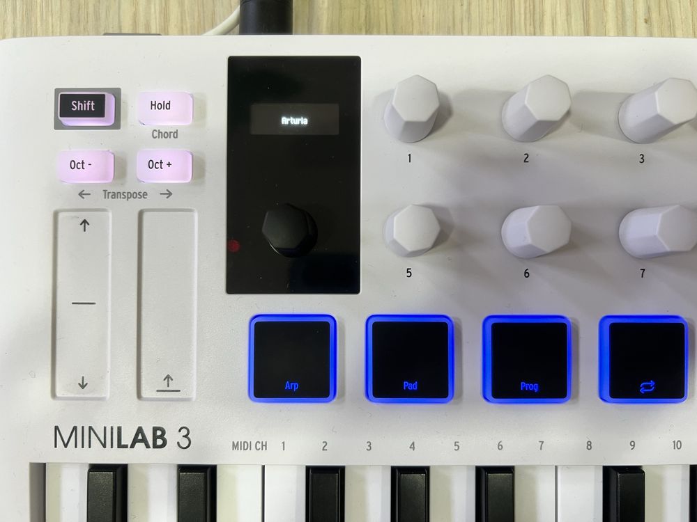 Arturia MiniLab 3 white