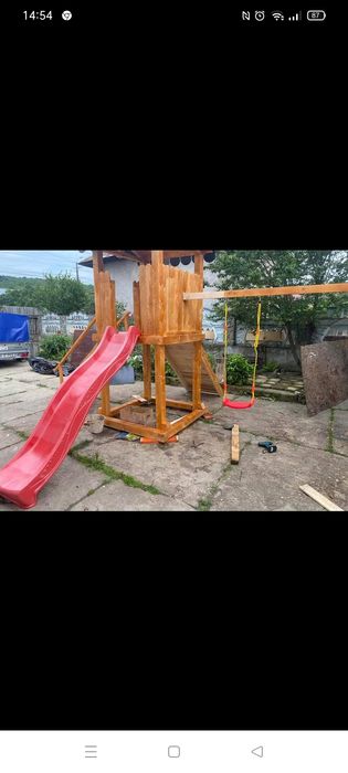 Mobilier din butoaie
